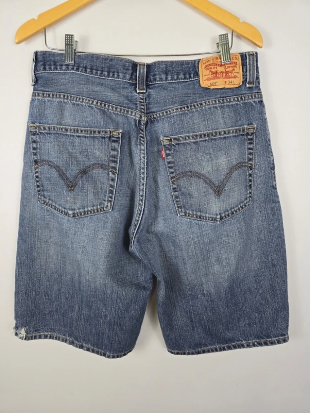 Levi’s 569 Loose Straight Denim Shorts Jorts Men’s 34 Medium Wash 100% Cotton